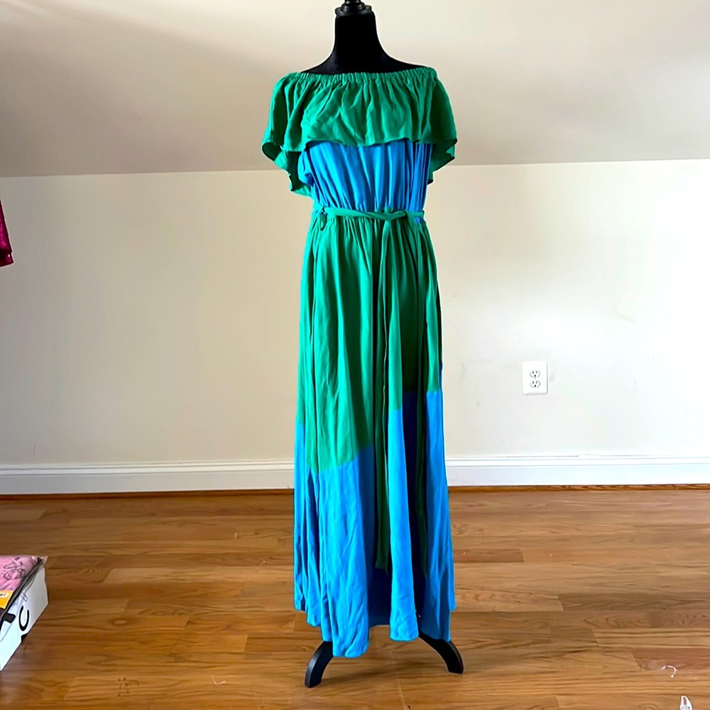 NWT color block maxi dress size M